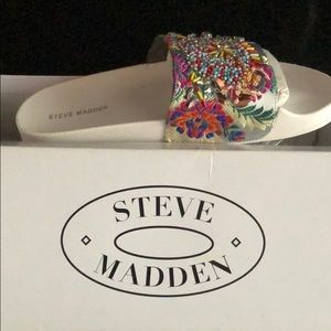 Sparkle slide sandal